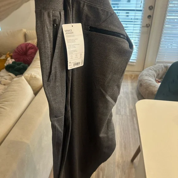 Athleta Venice Grey Venice Jogger - Picture 4 of 5